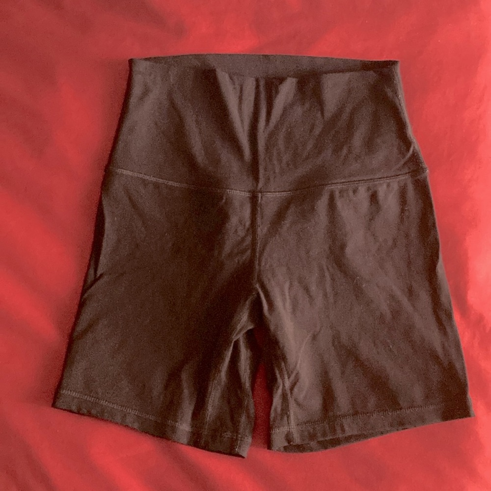 🖤 Athletic high waisted biker shorts in black, XS/S. 6 inch inseam.